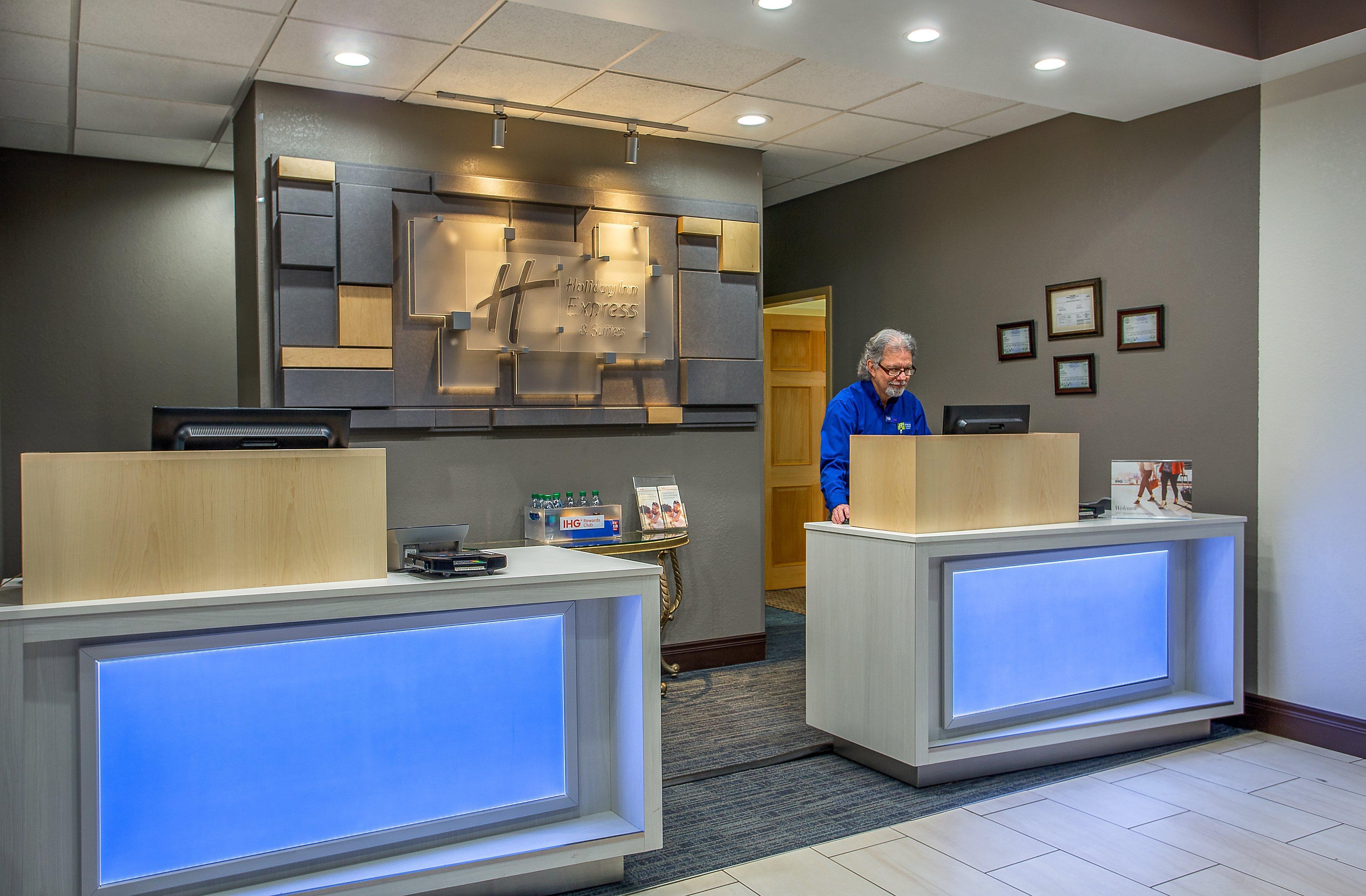 Holiday Inn Express & Suites Morristown By Ihg Exterior foto